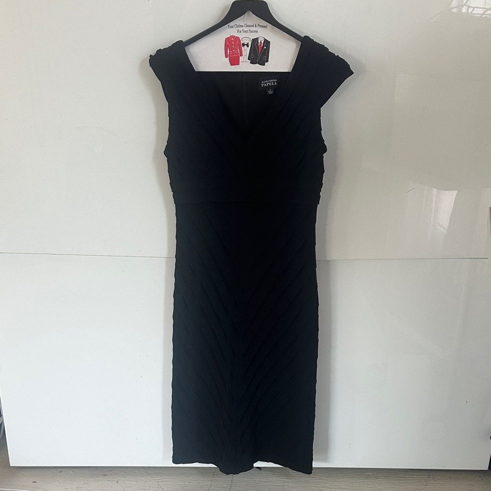 NYE Ready 🪩 Adrianna Papell Black Cocktail Dress